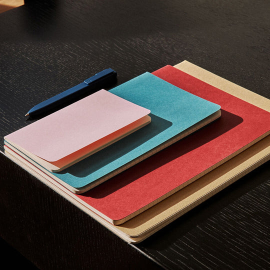 The Classic and Legendary Moleskine's Cahier Journal range, available in a range of colours, sizes and page types. They are a lightweight and flexible companion for everyday notes and academic work. They come in handy packs of 3 and allow you to develop different projects, tasks and plans. Customizable raw cardboard covers with visible stitching to the spine that adds a handcrafted feel, while 16 detachable pages at the back are perfect for any lists, notes and reminders you want to pass on.