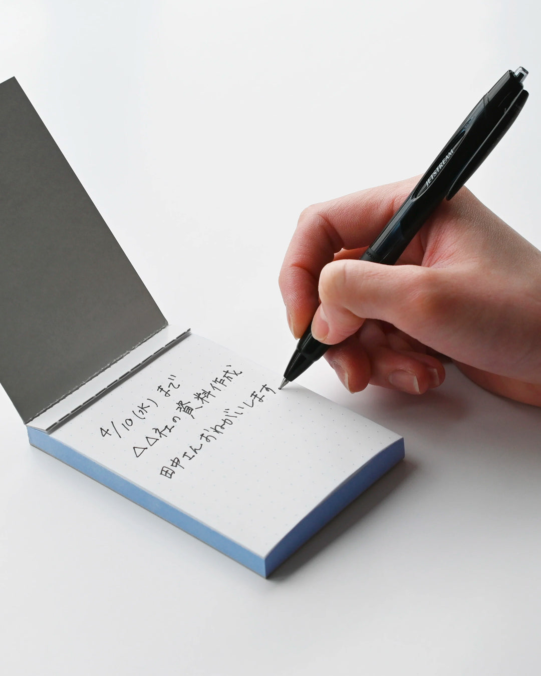 Each pad contains 120 perforated sheets with a detachable backing board to divide up the pages that you wish to copy