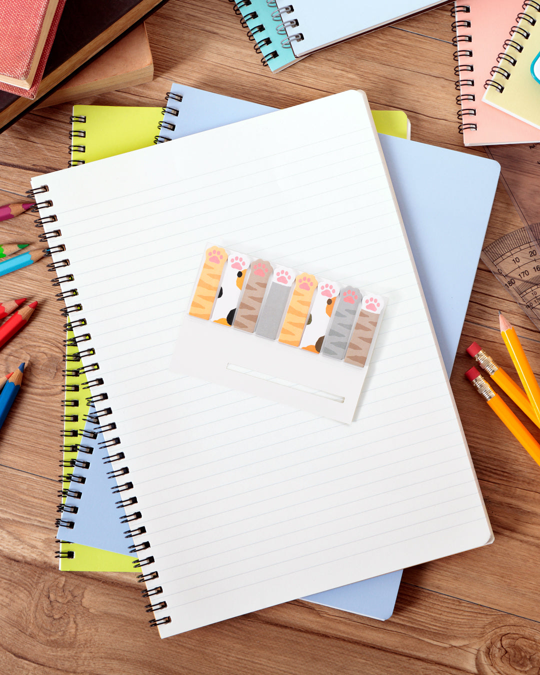 The Mind Wave Cat Paw shaped sticky marker set is both a fun and functional way to mark the pages of your diary or notebook.