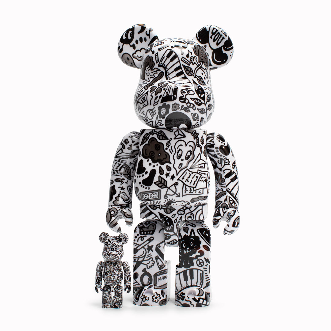 Pair 400 = 100 - Bearbrick from Medicom. This design is a collaboration with Yuka Chocomoo.