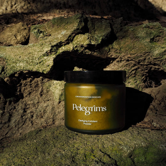 Pelegrims Clarifying Exfoliant Powder is a luxurious facial exfoliating powder containing finely milled Pumice Stone Powder and Zeolite Clay Powder. 