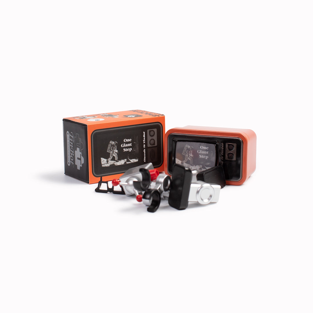 Each one has roots in nostalgic popular culture with 'Classic TV' based on a vintage TV with static screen. This Tinbot can be posed both horizontally and vertically and is a collab with geek culture brand, Classicbot.