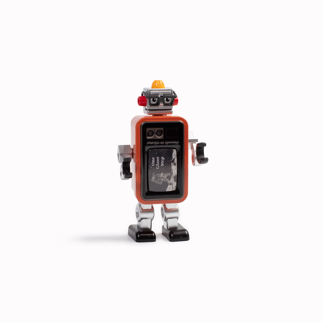 Each one has roots in nostalgic popular culture with 'Classic TV' based on a vintage TV with static screen. This Tinbot can be posed both horizontally and vertically and is a collab with geek culture brand, Classicbot.
