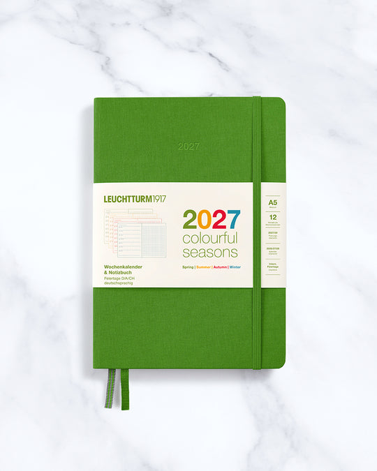 Part of the limited Colourful Seasons collection, each section of the planner changes with the year, using seasonal colours that reflect spring, summer, autumn and winter.