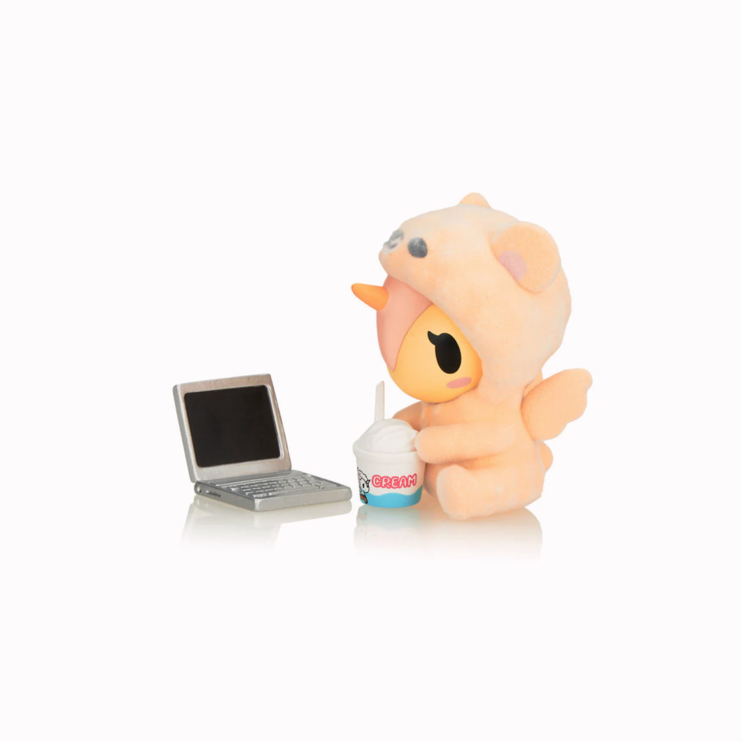 Winter Evenings will soon be here with Tokidoki's Cozy Unicorno Blind Box Series! Join your favorite Unicornos as they enjoy their pyjamas and cozy self-care.