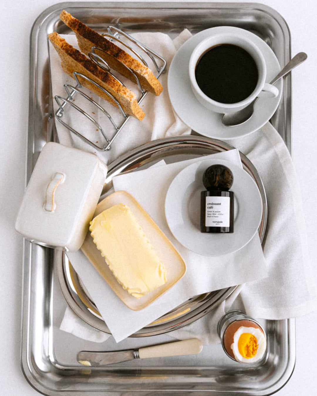 Croissant Cafe is described by Versatile as a 'gourmand invitation to breakfast.' This is a Neo Tonka Bean, reworked into an ultra smooth cappuccino coffee.