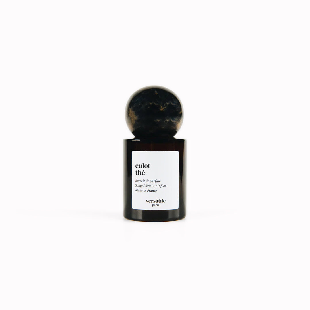 This is a Neo Jasmine, reworked into an evolving tea with a scent of jasmine floral, apricot skin with very fresh spicy notes (ginger, garlic, wasabi), contrasted by sweet and zesty notes (mandora, bergamot)