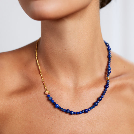 DEEP BLUE feels like still water at dusk. Ancient in spirit, effortless in style — where serenity runs deep.