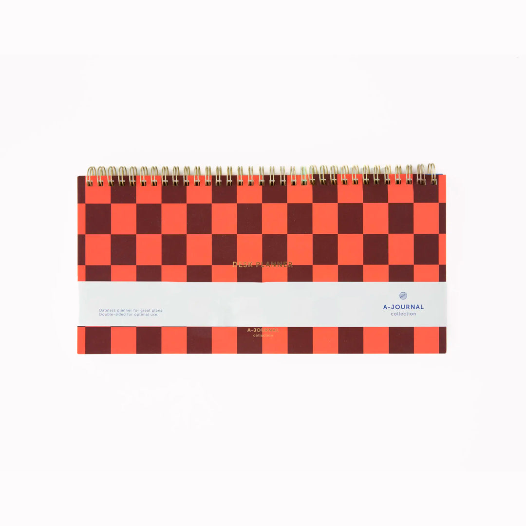 Printed on smooth paper with a restrained grid, it holds structure without becoming rigid. No fixed dates — it runs as needed, without interruption or wasted pages.