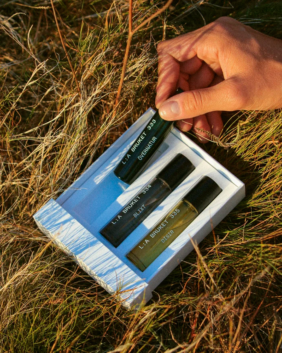 The LA BRUKET Eau de Parfum Travel Set brings together 10ml editions of the complete fragrance collection. Ideal for travel
