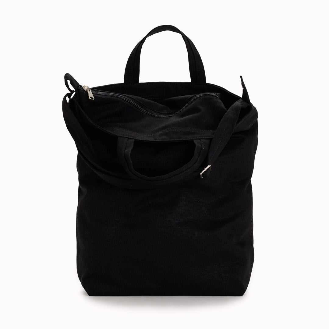 Zip Duck Bag in Black from Baggu - Zip Detail