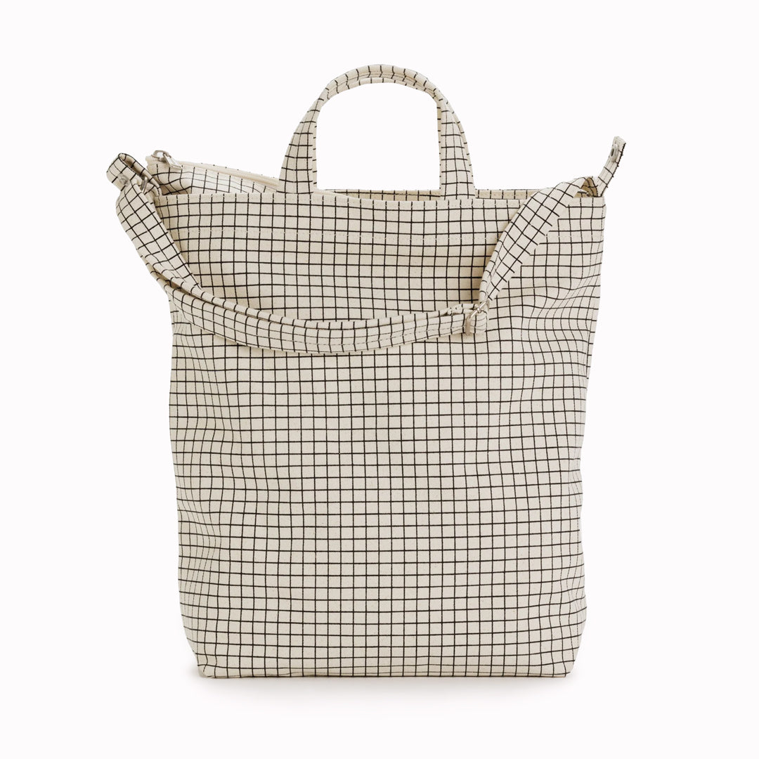 Natural Grid Duck Bag with Zip Clsoure from Baggu.