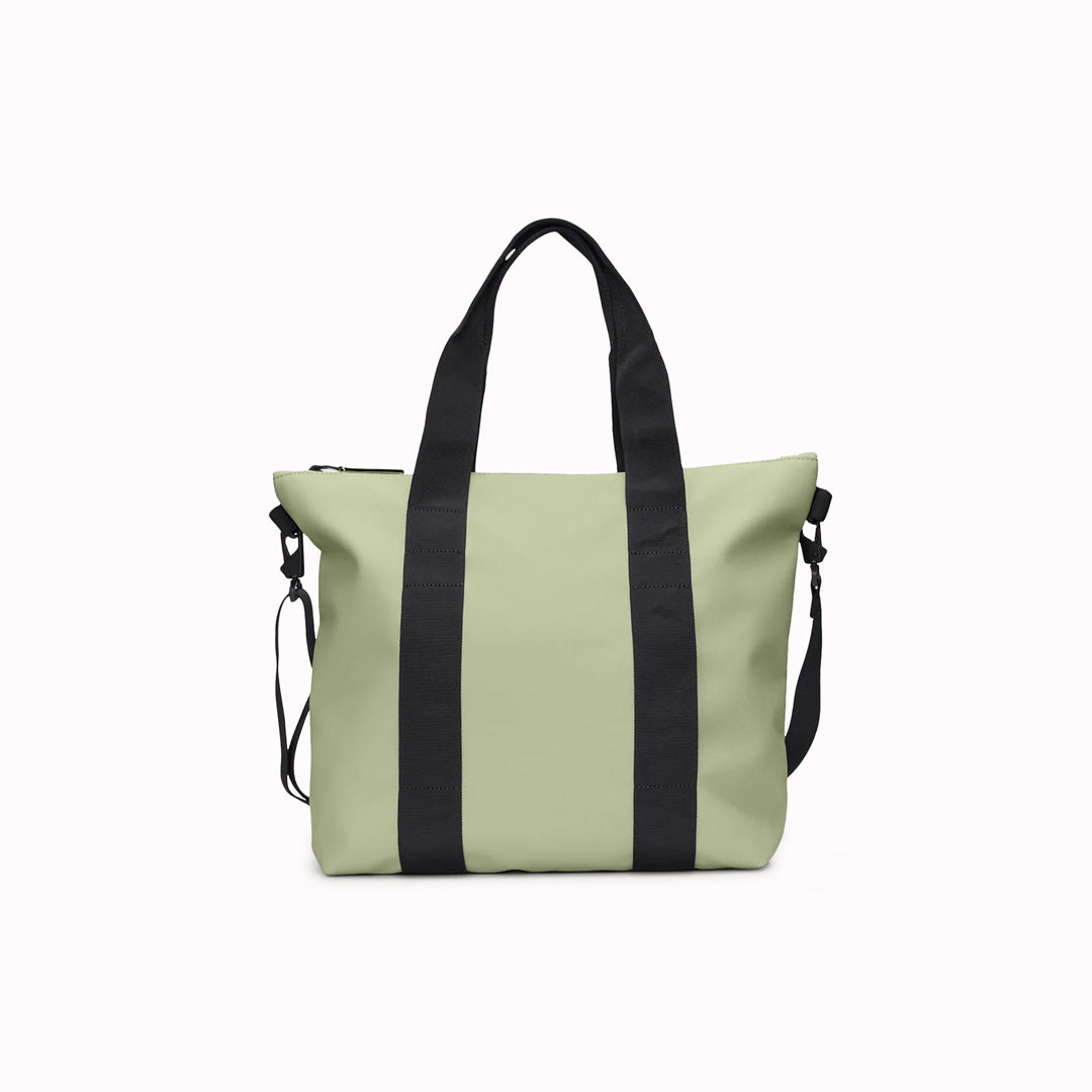 Rains' Tote Bag Mini W3 is a waterproof tote bag&nbsp;and an ideal companion for shopping trips&nbsp;as well as commuting to the office.