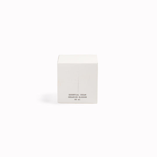 Facial cream with high mineral and vitamin content, suitable for all skin types. With a lightweight and non-greasy composition