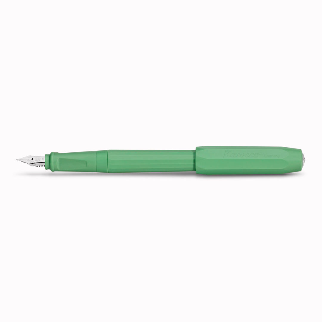 Jungle Green - Perkeo is designed as an accessible entry into the brand, it features a full-length, lightweight body with an ergonomic grip for comfortable writing.