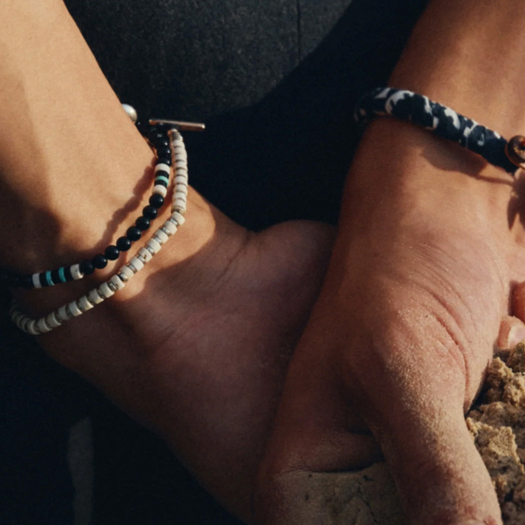 Heishi Beads x Hematite Necklace | Jet