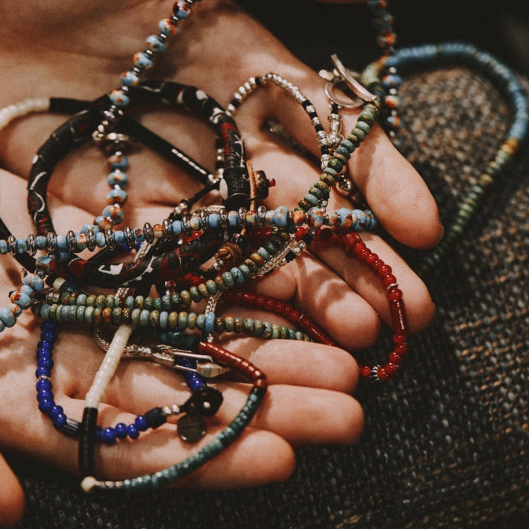 Heishi Beads x Hematite Necklace | Jet