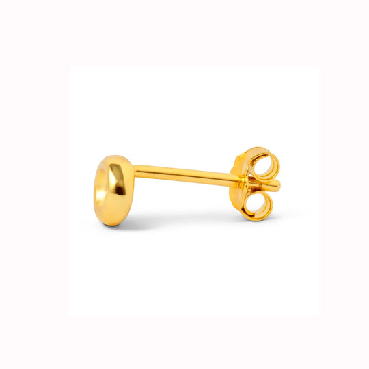 The Lulu Donut single stud earring has a brushed gold plated finish over sterling silver and with all Lulu Copenhagen's jewellery, it is is nickel free.