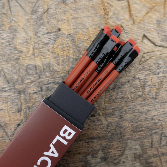 The Blackwing Vol. 746 pencil in 'International Orange' is inspired by the orange colour of the iconic San Francisco Golden Gate Bridge.