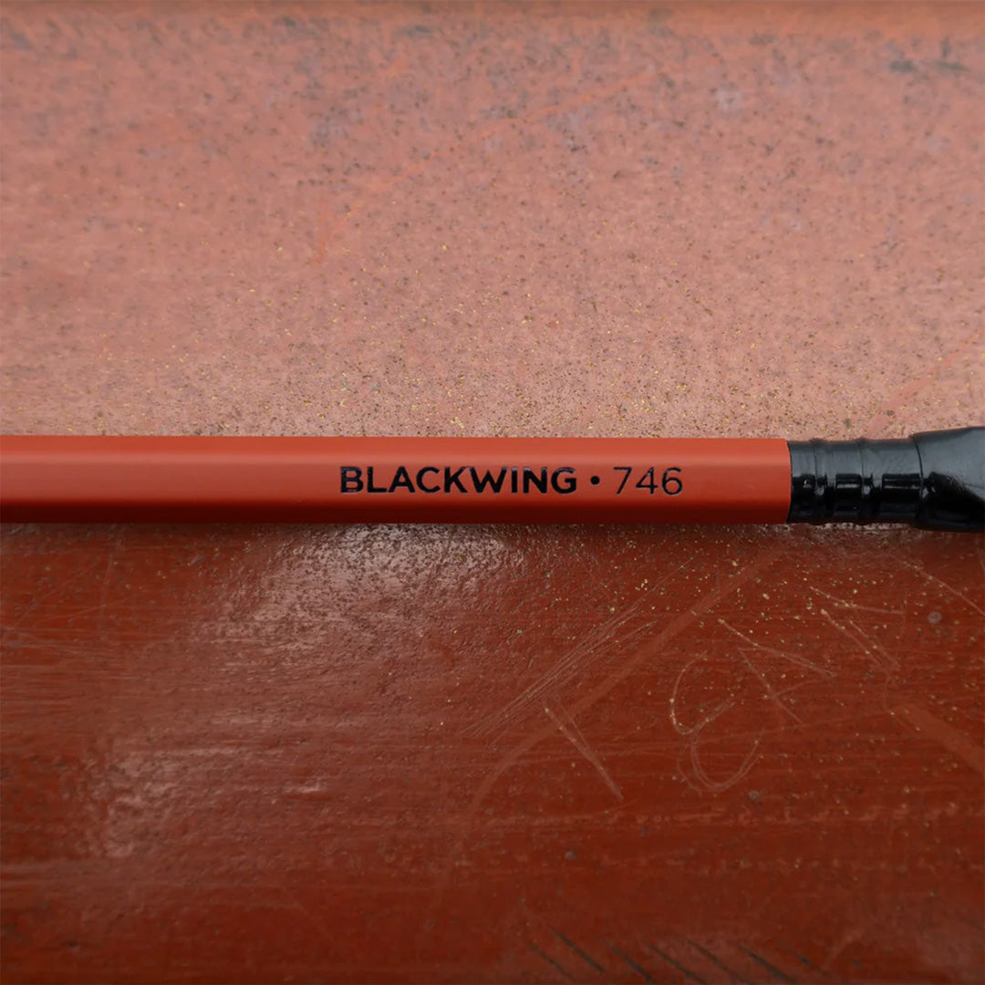 The Blackwing Vol. 746 pencil in 'International Orange' is inspired by the orange colour of the iconic San Francisco Golden Gate Bridge.