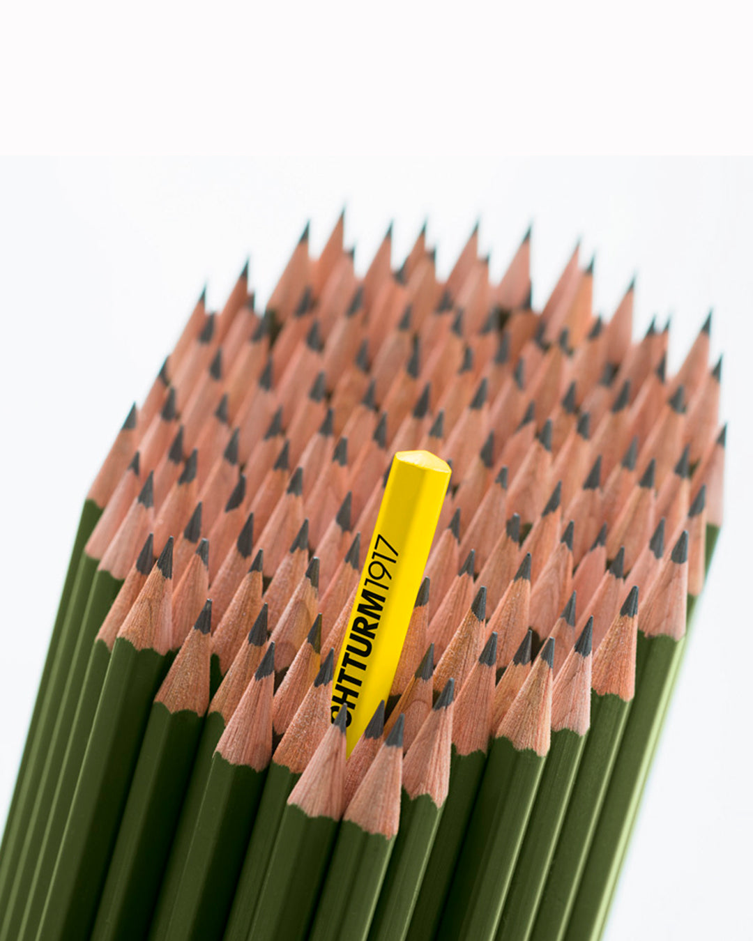 The HB Pencil from Leuchtturm1917 in their contemporary colour palette is a perfect match for your Leuchtturm1917 notebook and pen loop.