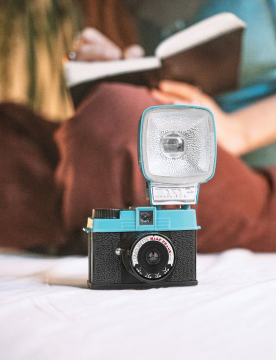 Half-Frame Lomourette Camera & Flash | Standard Edition