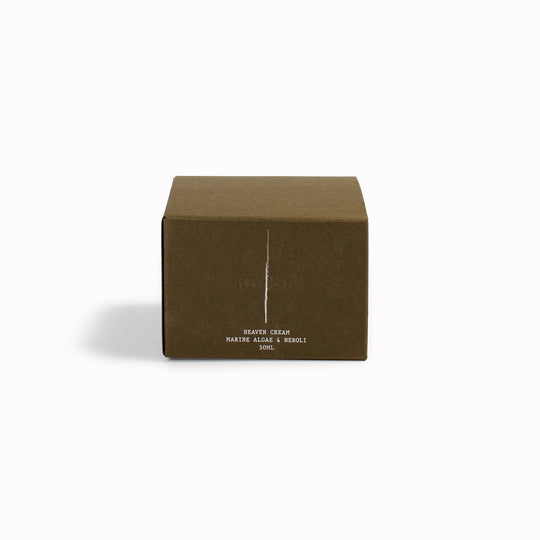 Heaven Cream is a premium face cream that harnesses the immense power of nature. Crafted with an exceptional blend of 16 powerful 100% plant-based actives
