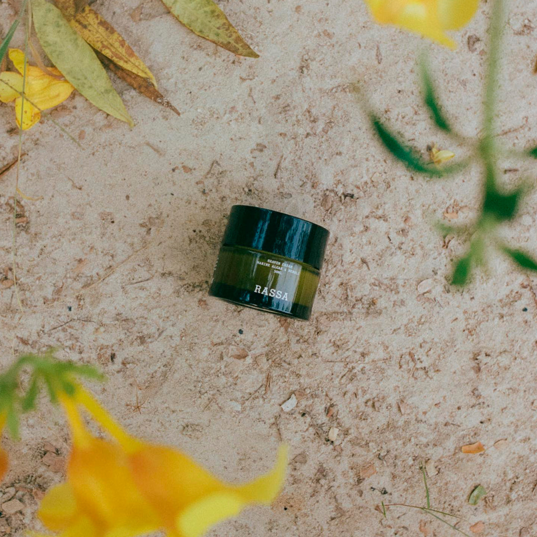 Heaven Cream is a premium face cream that harnesses the immense power of nature. Crafted with an exceptional blend of 16 powerful 100% plant-based actives
