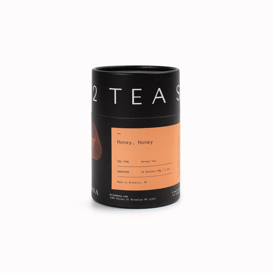 Honey Honey Herbal Tea Sachets is a caffeine‑free herbal blend that pairs piney sage, floral rose petals, lemongrass and vibrant blue cornflower into a balanced infusion designed for everyday moments.