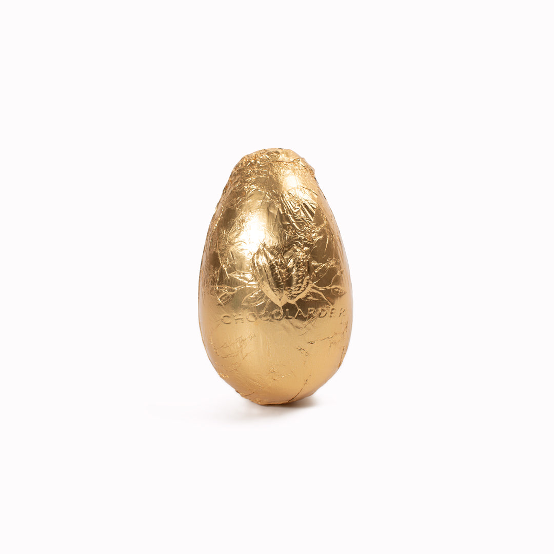 Is it really Easter without a hot cross bun in the morning? It’s a ritual in many homes, so Chocolarder have channelled that familiar comfort into an egg made for smaller Easter moments.