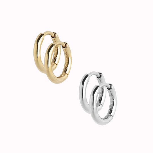 Chic and simple, a winner of everyone's hearts - the Marco Huggie earring. It's perfect on its own but also stacks well with other earrings and charms creating a more personalised look.