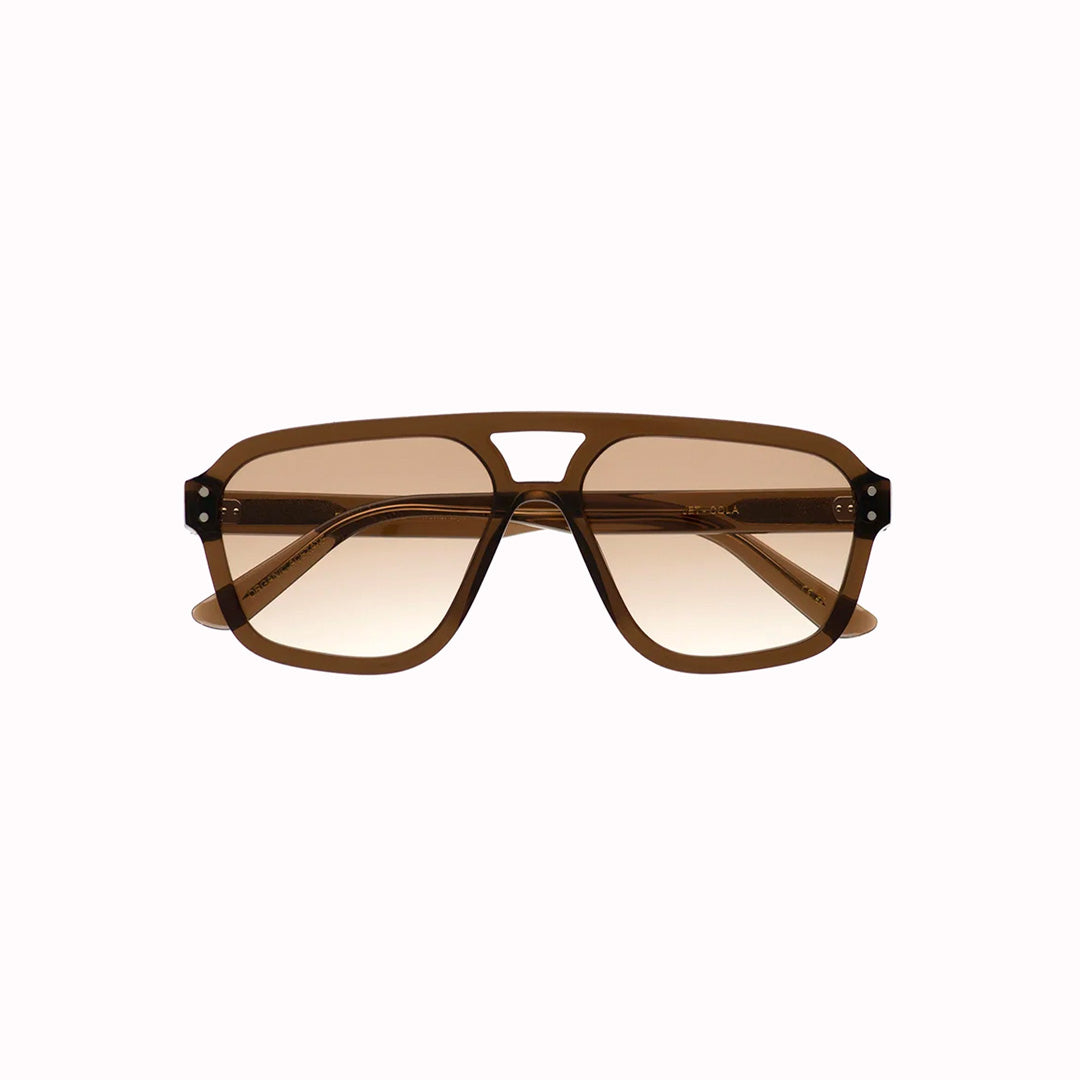 Jet is a 70s inspired aviator frame, a quintessential icon of fashion, reflecting an era of bold statements and individual expression.
