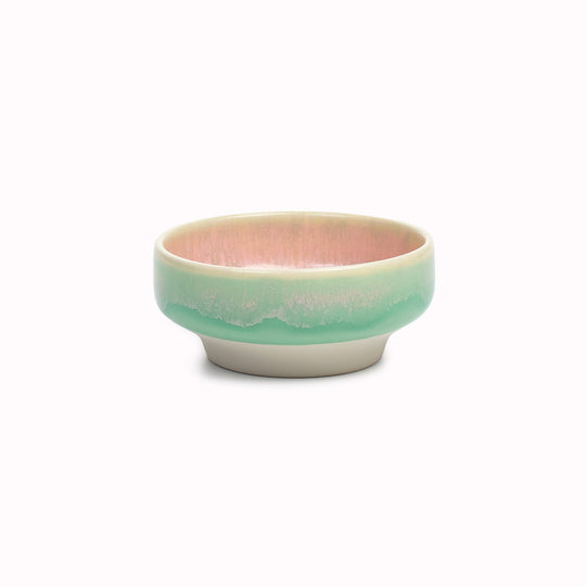 This Dip Dish has a wide flat foot keeping it sturdy on a flat surface. 