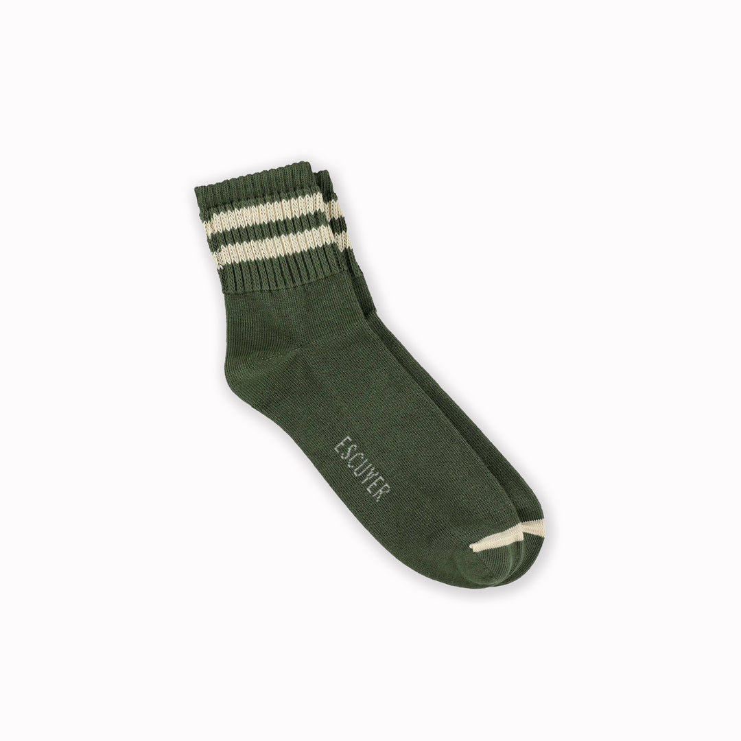 Ankle-length crew socks in khaki green with ecru stripes. A short retro / vintage inspired style for the warmer months of the year.&nbsp;