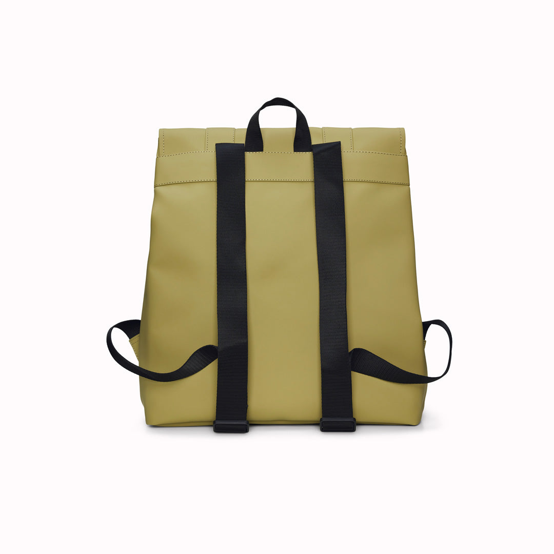 Rains' MSN Bag W3 is their interpretation of the classic school backpack, reimagined for commuters. A minimal silhouette with dual strap and carabiner closure. Made from Rains’ signature waterproof fabric, with an internal laptop pocket and a roomy main compartment.