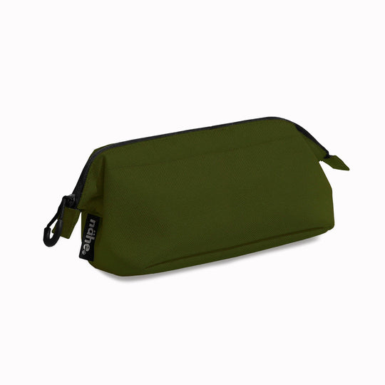 A highly versatile large soft carry case from Hightide Nahe, Japan. The polyester pouch is suitable for storing small tech, cables and more