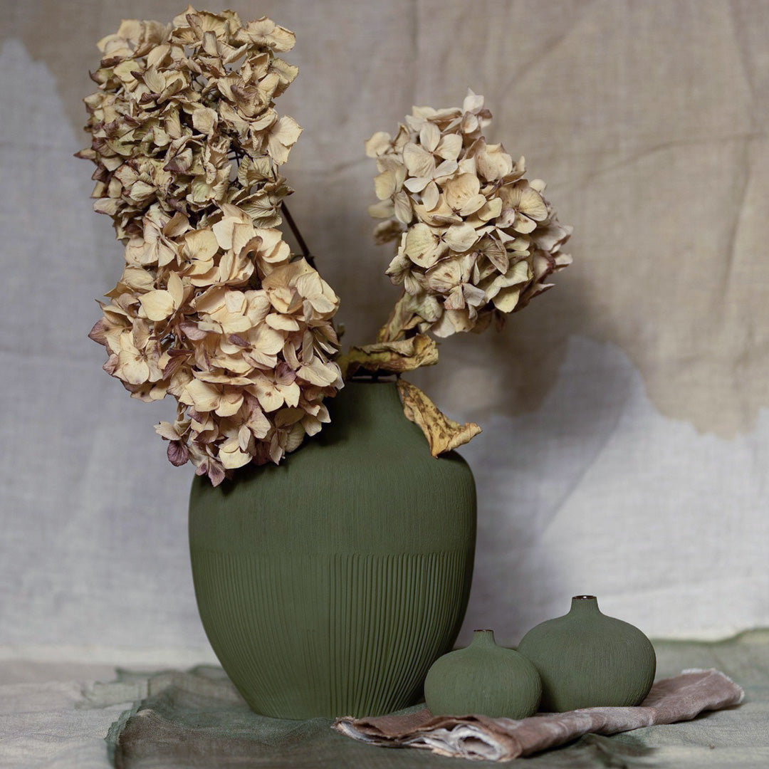 'Kyoto' ceramic vases look just beautiful as decorative objets on their own, or with a freshly cut bouquet of fragrant flowers
