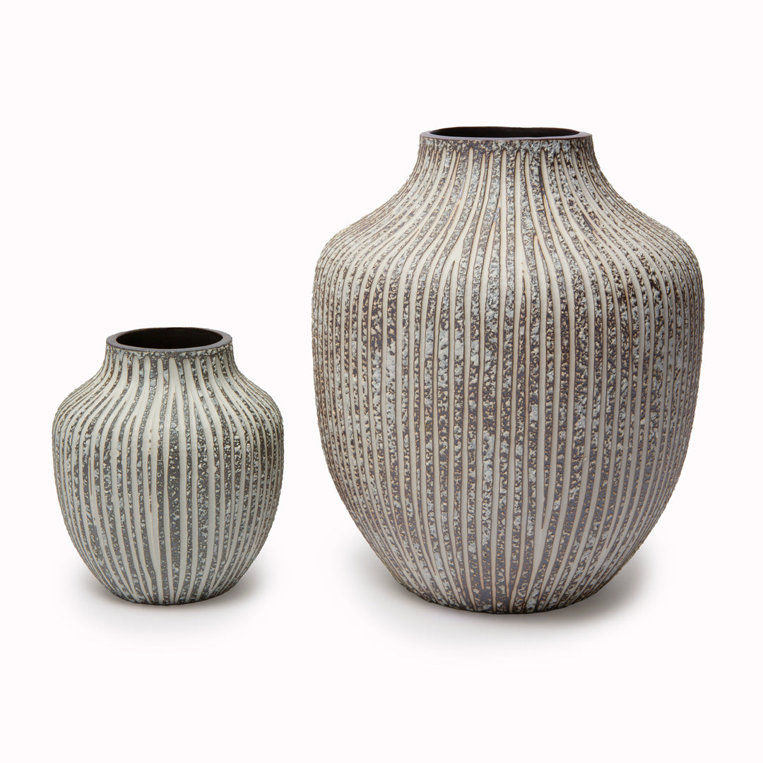 'Kyoto' ceramic vases look just beautiful as decorative objets on their own, or with a freshly cut bouquet of fragrant flowers.