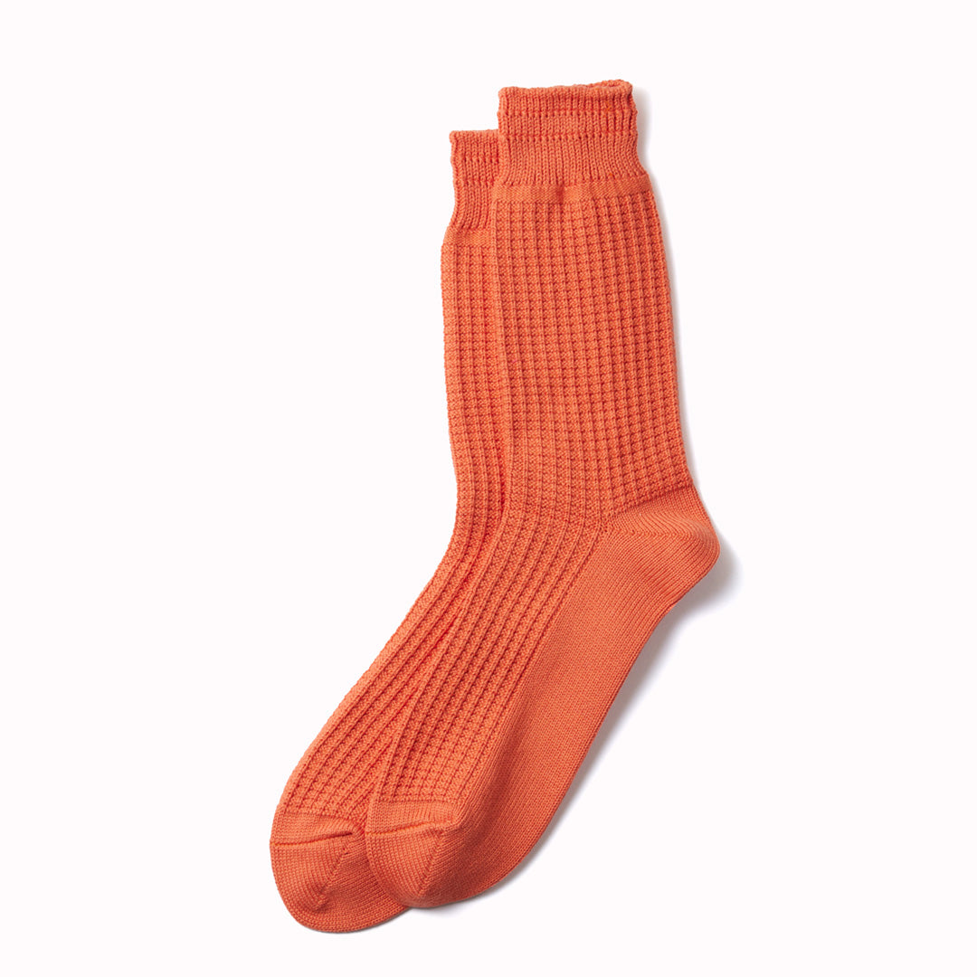 RoToTo socks are designed to provide comfort and durability for everyday wear. These premium Japanese cotton waffle socks are knitted on a traditional, non computerised knitting machine. 
