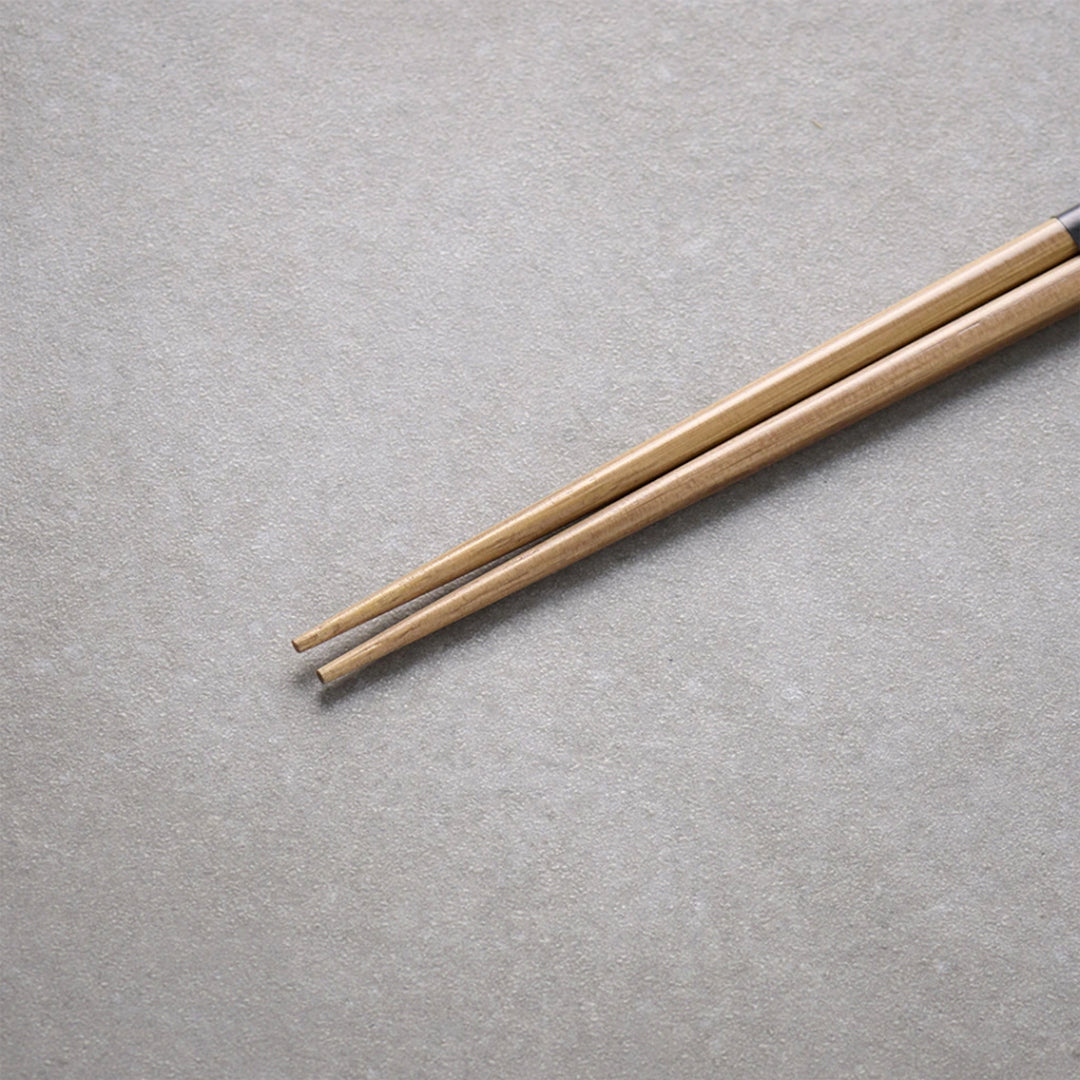 This Chopstick collection is designed and made at the Zumi workshop in Fukui prefecture, Japan. This region of Japan has a 1500-year-old history of crafting with Lacquer.