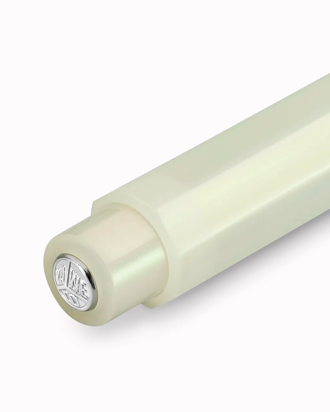 A new colour collection for Spring 2026, the Lunar Sport pairs Kaweco’s heritage design with a clean, contemporary finish. Silver accents and a metal cap logo keep it minimal, while the iridescent colour palette adds a subtle point of difference