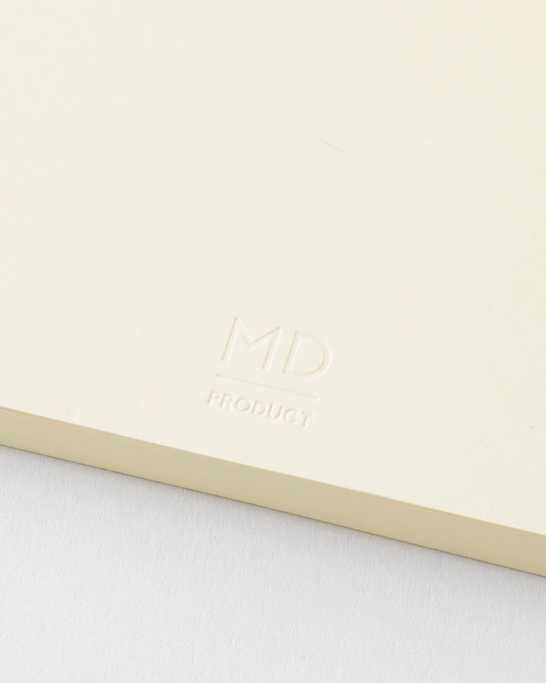 MD Paper epitomises the subtlety, elegance and simplicity of design of good Japanese stationery, concentrating on the quality of material over branding or printed design.