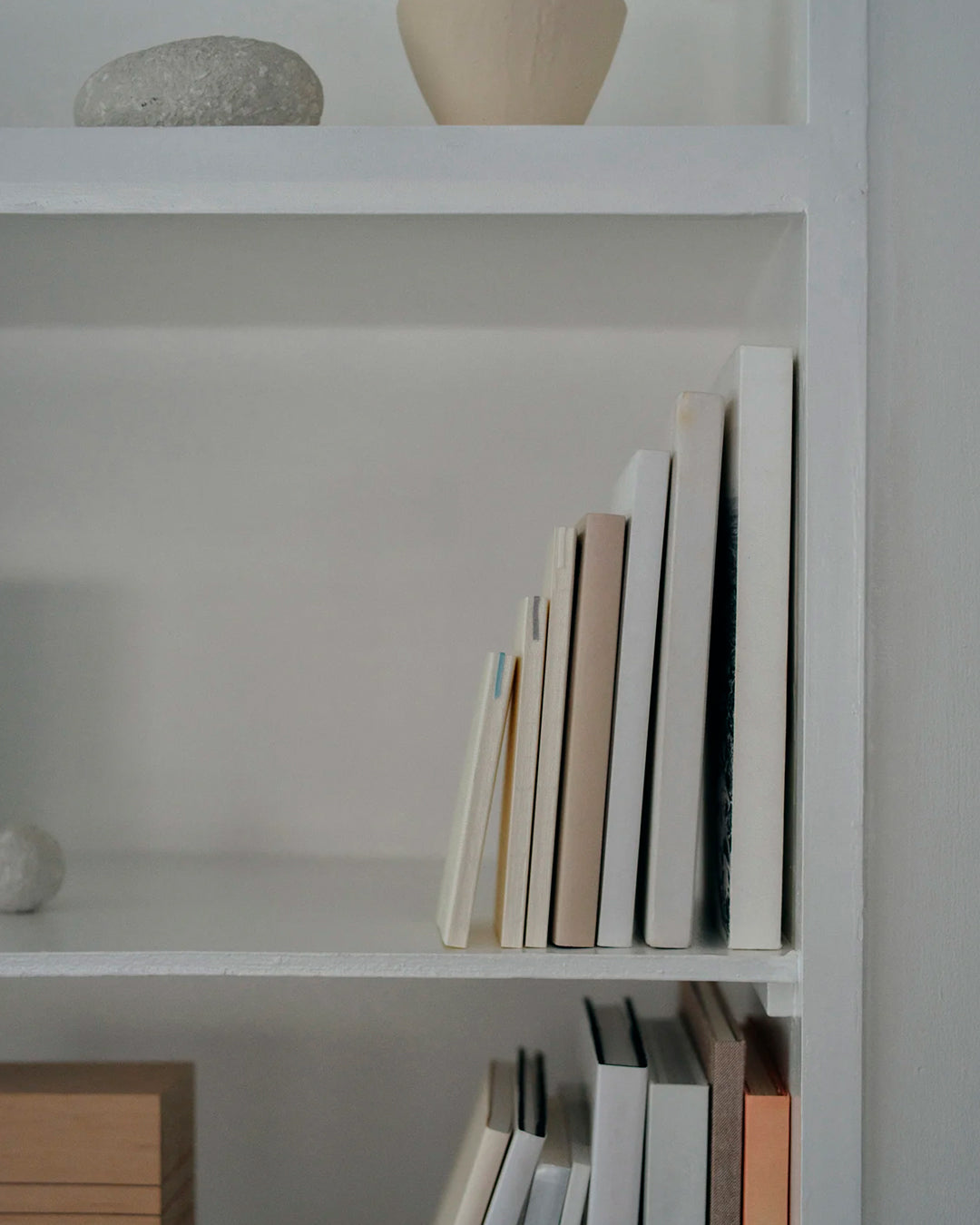 MD Paper epitomises the subtlety, elegance and simplicity of design of good Japanese stationery, concentrating on the quality of material over branding or printed design.&nbsp;