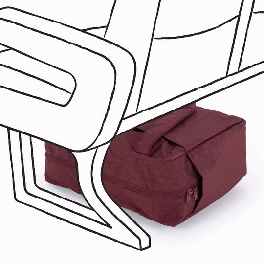 The small 'Cloud' Carry-On from Baggu is constructed from durable heavyweight nylon. Its versatile design has been optimised for air travel where its size allows it to fit under an aeroplane seat.