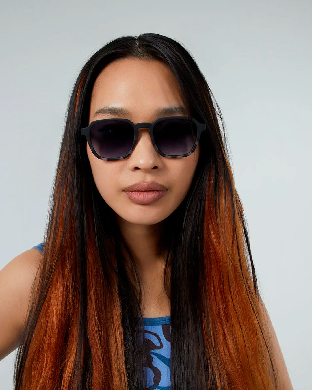 The Matty is an elegant frame with rectangular shaped lenses, and is&nbsp;a great&nbsp;shape to fit all kinds of faces. The frame is a Medium size.&nbsp;