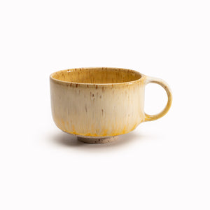 The Mion Mug is part of Studio Arhoj's Edo Series which is a mash up of Nordic/Japanese design influences. These mugs are not only functional, holding a generous amount of your favourite hot beverage, but also serve as a display piece in your kitchen and are far too nice to hide away in a cupboard.