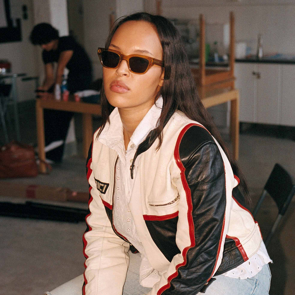 Clean lines meet understated sophistication in the caramel framed Memphis sunglasses from Swedish cult fashion brand, Monokel. The Memphis are medium wide but vertically slender and are designed to be unisex and ideal for most face shapes and sizes.