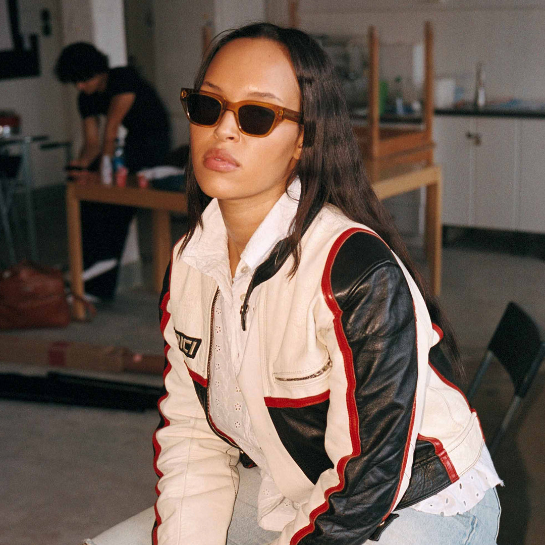 Clean lines meet understated sophistication in the caramel framed Memphis sunglasses from Swedish cult fashion brand, Monokel. The Memphis are medium wide but vertically slender and are designed to be unisex and ideal for most face shapes and sizes.