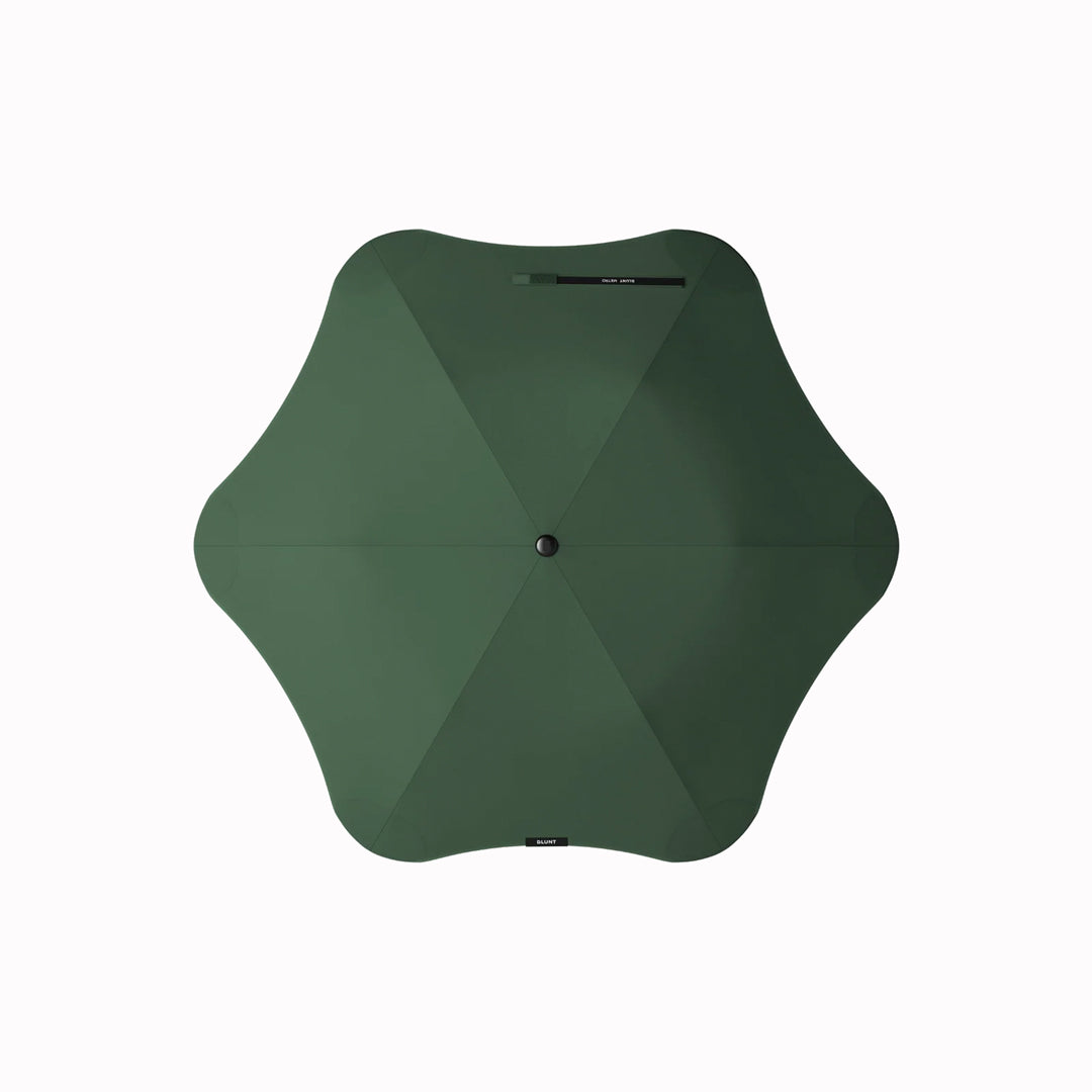 Crafted for portability and resilience, the Metro folding umbrella from Blunt is engineered to withstand challenging weather conditions.