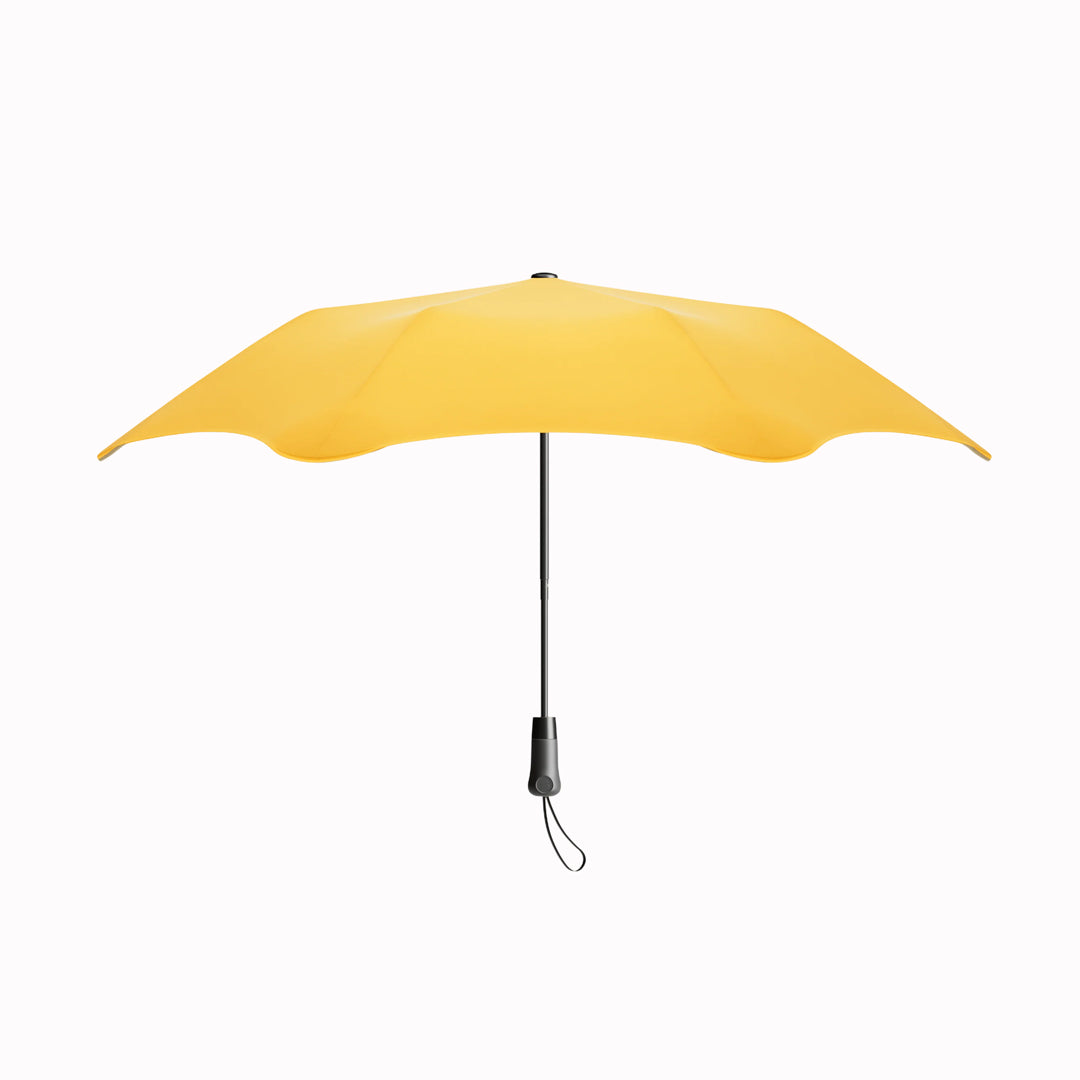 Crafted for portability and resilience, the Metro folding umbrella from Blunt is engineered to withstand challenging weather conditions.